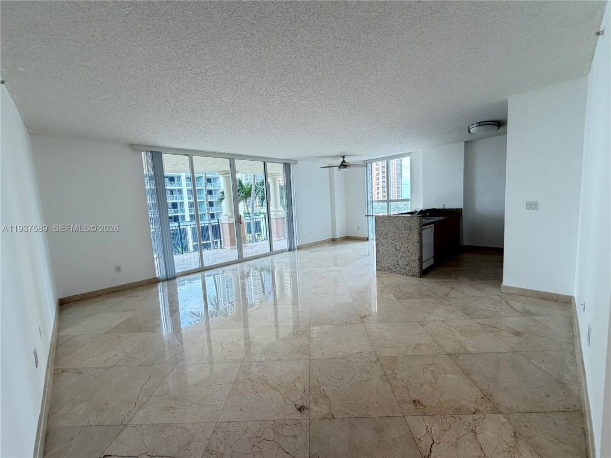 Apartment for rent at 17555 Atlantic Blvd #607, North Miami Beach, FL 33160