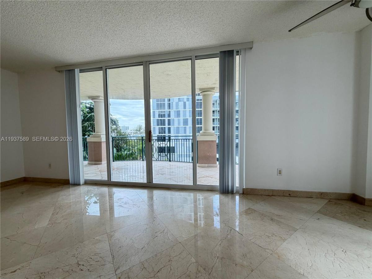 Apartment for rent at 17555 Atlantic Blvd #607, North Miami Beach, FL 33160