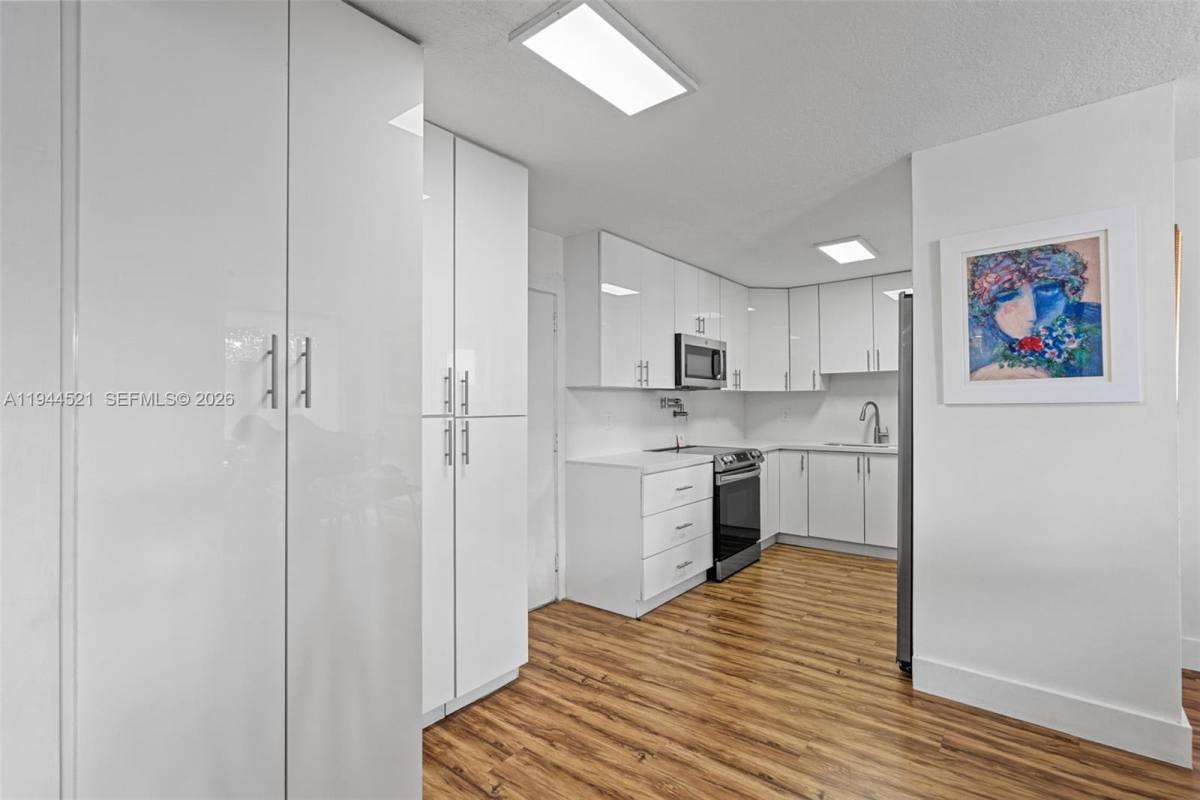 Condo for rent at 13953 Kendale Lakes Circle #13953608B, Miami, FL 33183