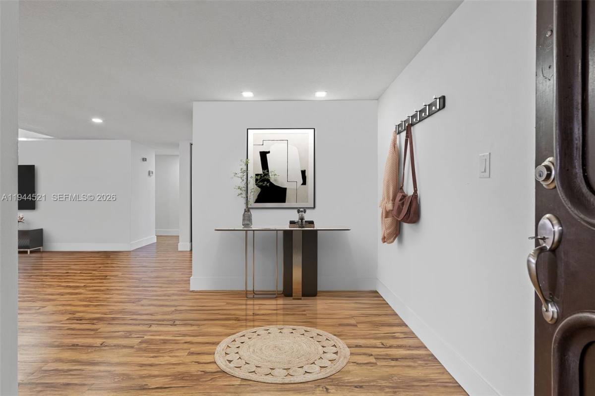 Condo for rent at 13953 Kendale Lakes Circle #13953608B, Miami, FL 33183