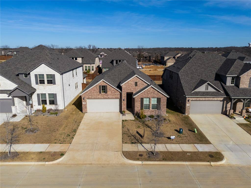 Apartment for rent at 5200 Woodway Dr, Argyle, TX 76226