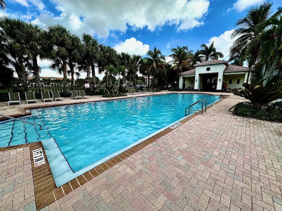 Apartment for rent at 4720 Mimosa Place #905, Pompano Beach, FL 33073