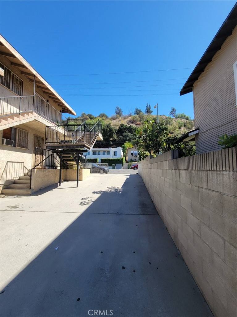 Apartment for rent at 3607 Griffin Ave #4, Los Angeles, CA 90031