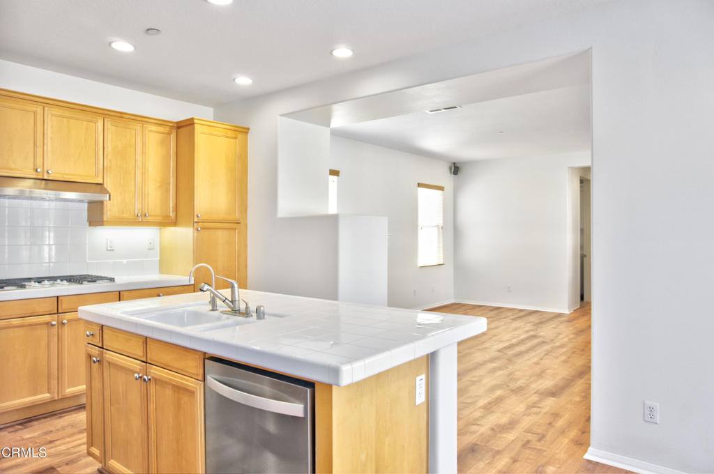Apartment for rent at 428 Lakeview Court #428, Oxnard, CA 93036
