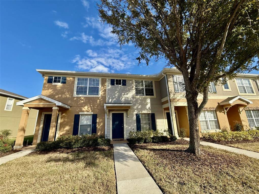 Townhouse for rent at 12366 Foxmoor Peak Dr, Riverview, FL 33579