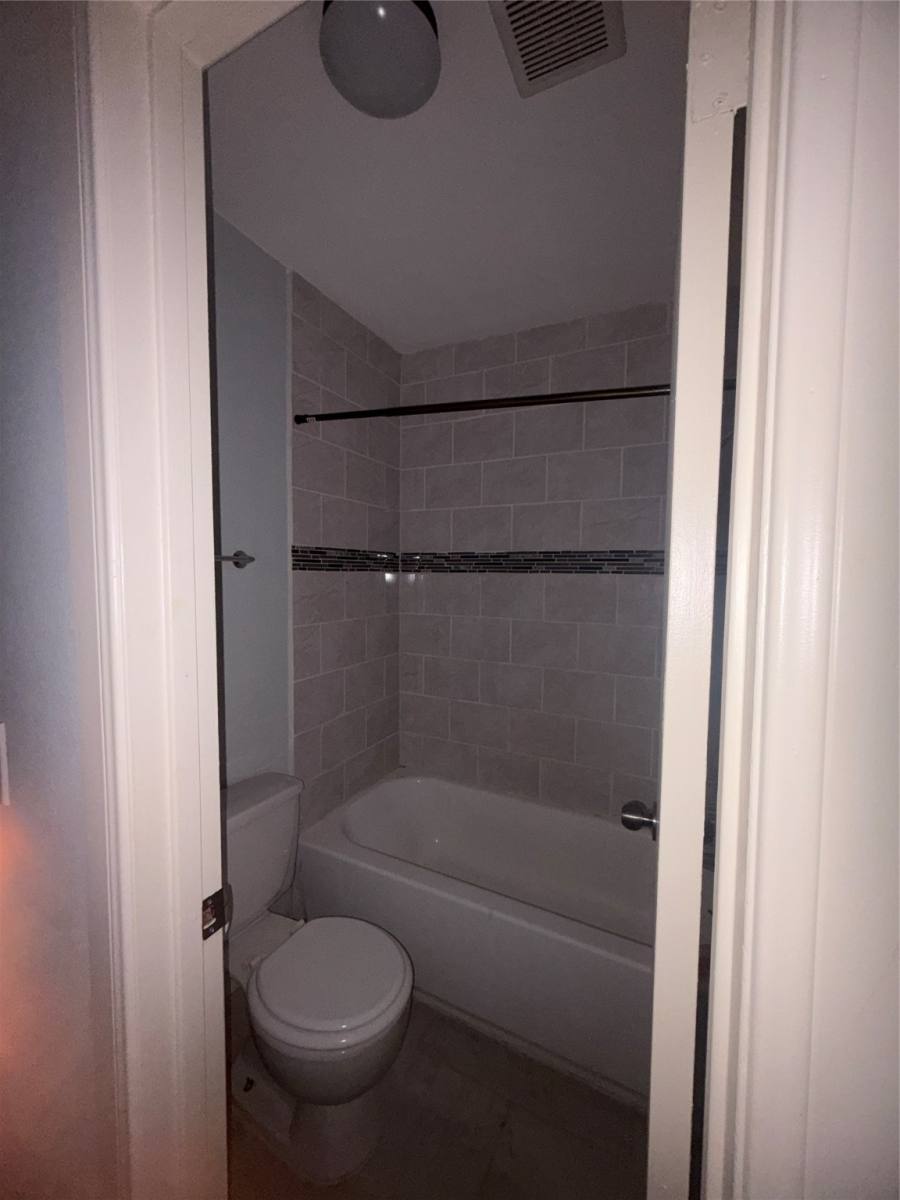 Apartment for rent at 4626 Bell St #6, Houston, TX 77023