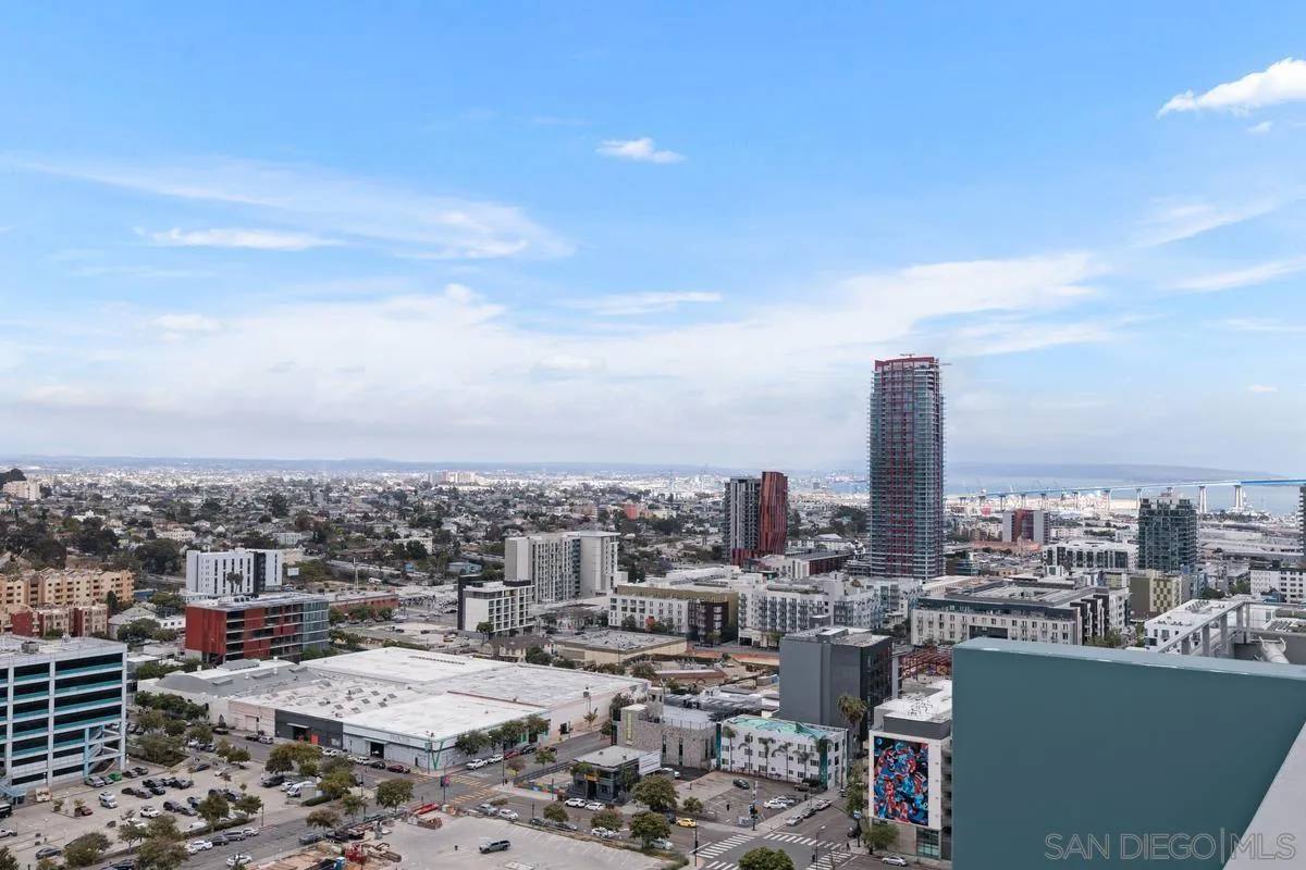 Apartment for rent at 1080 Park Blvd #916, San Diego, CA 92101