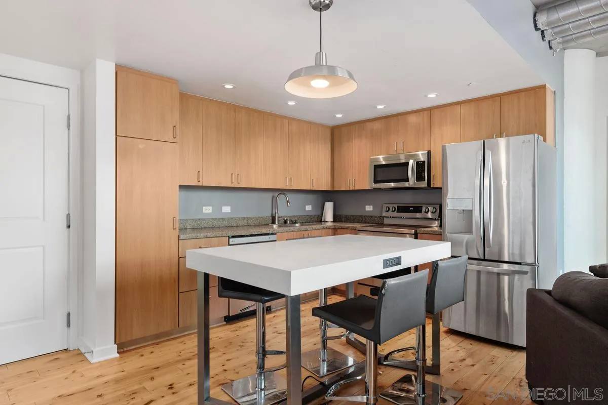 Apartment for rent at 1080 Park Blvd #916, San Diego, CA 92101
