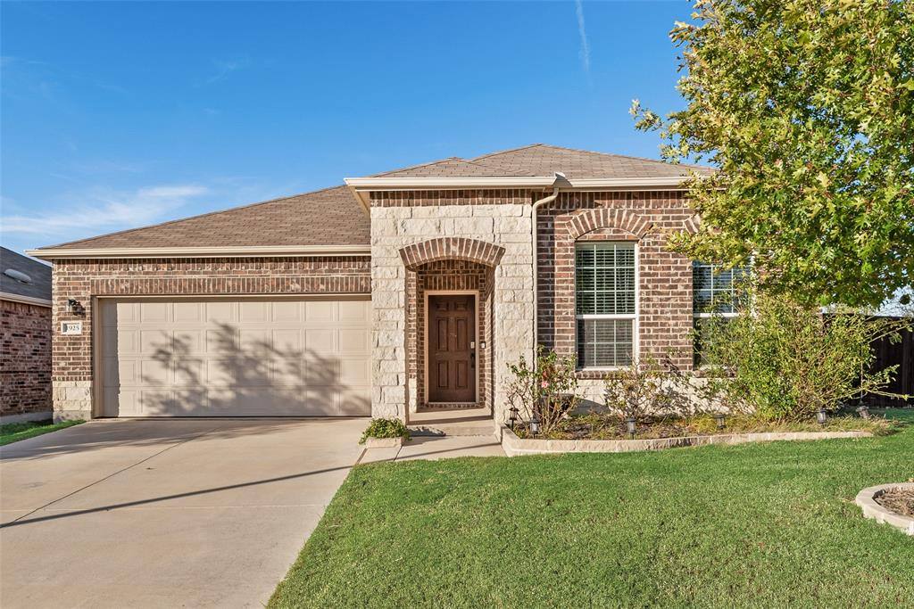 Apartment for rent at 1925 Trace Dr, Aubrey, TX 76227