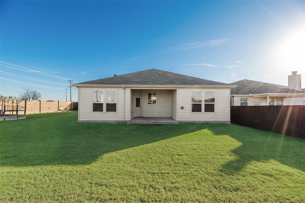 Apartment for rent at 1925 Trace Dr, Aubrey, TX 76227