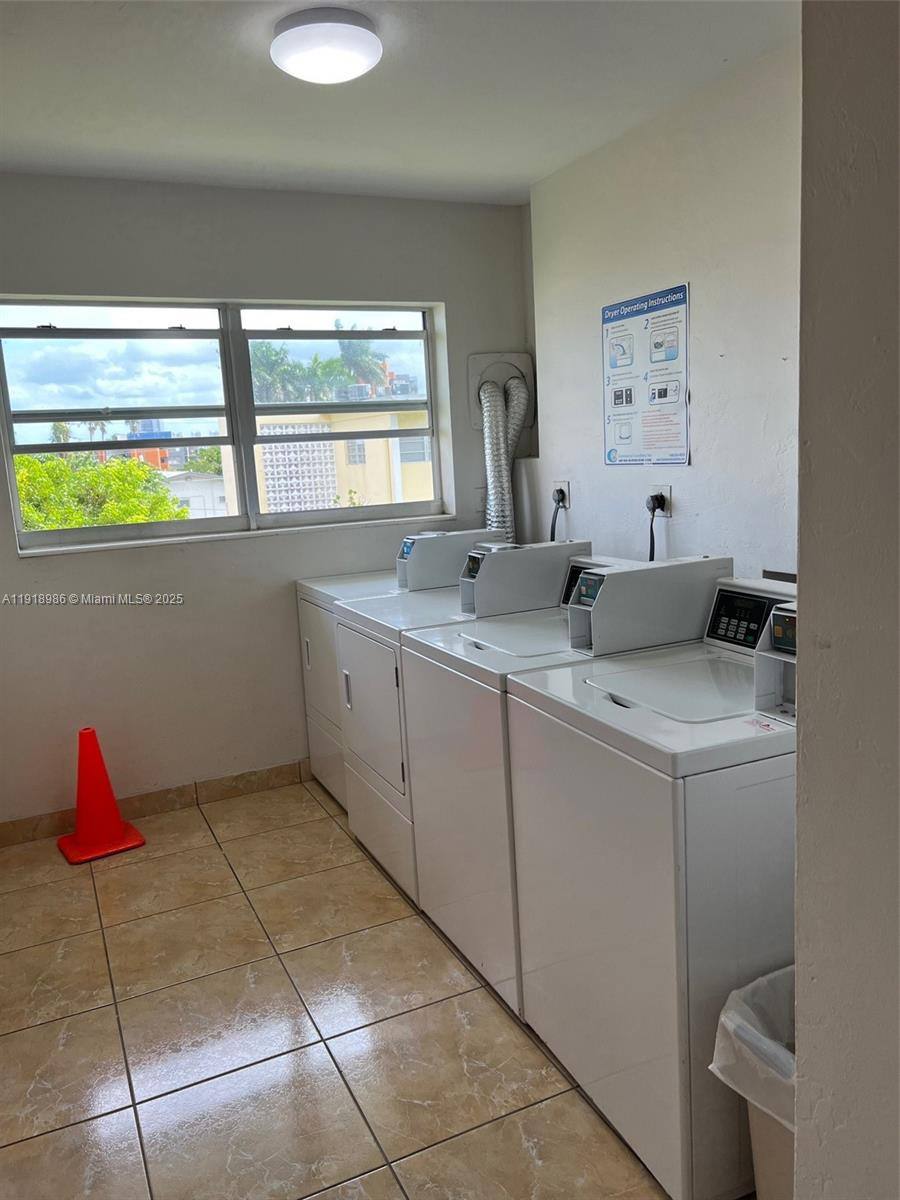Apartment for rent at 16801 NE 14th Ave #309, Miami, FL 33162