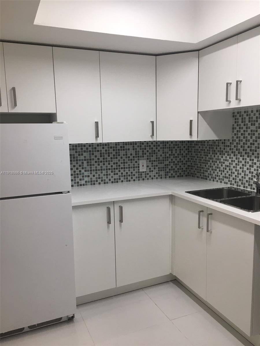 Apartment for rent at 16801 NE 14th Ave #309, Miami, FL 33162