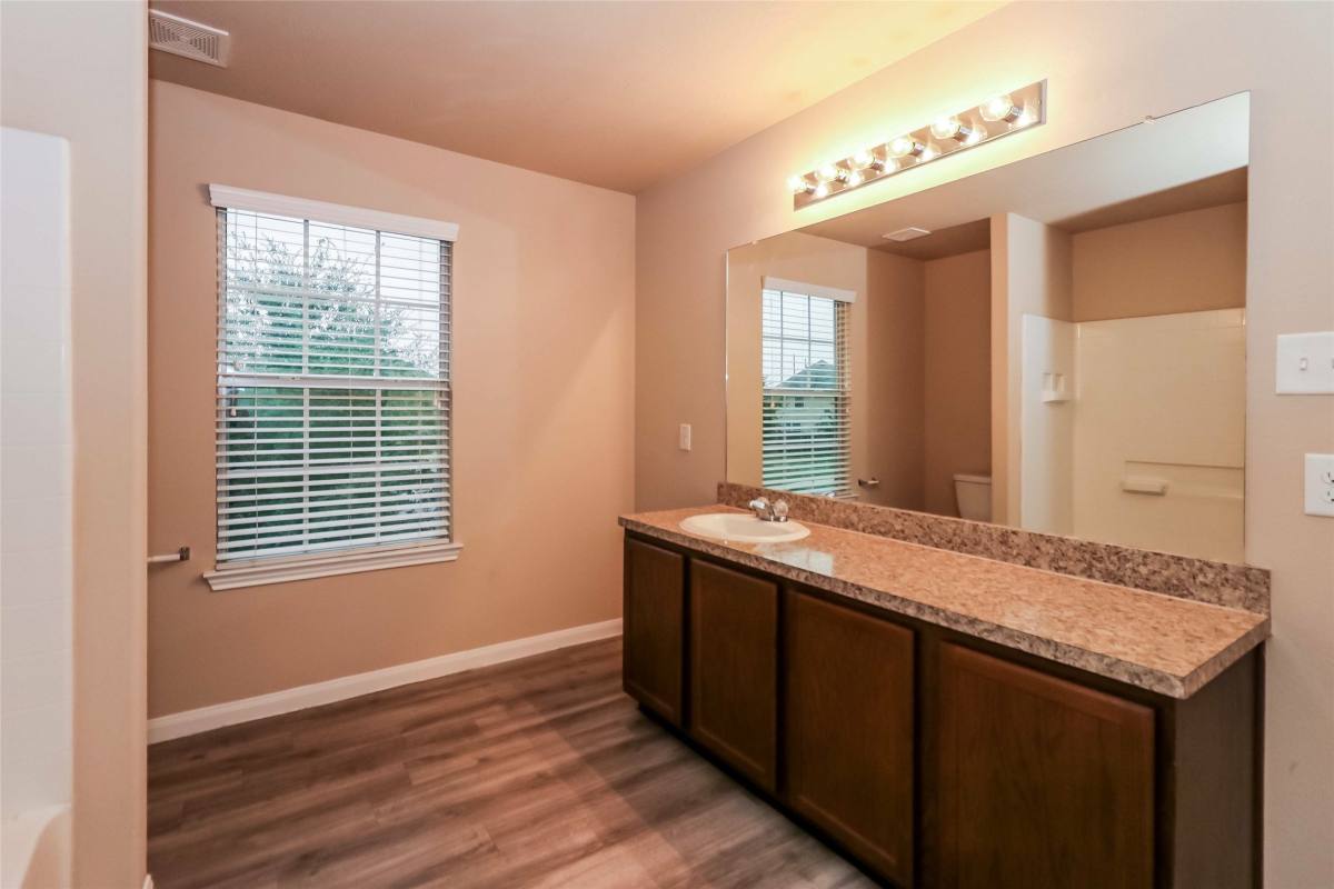 Apartment for rent at 18926 Venito Dr, Katy, TX 77449