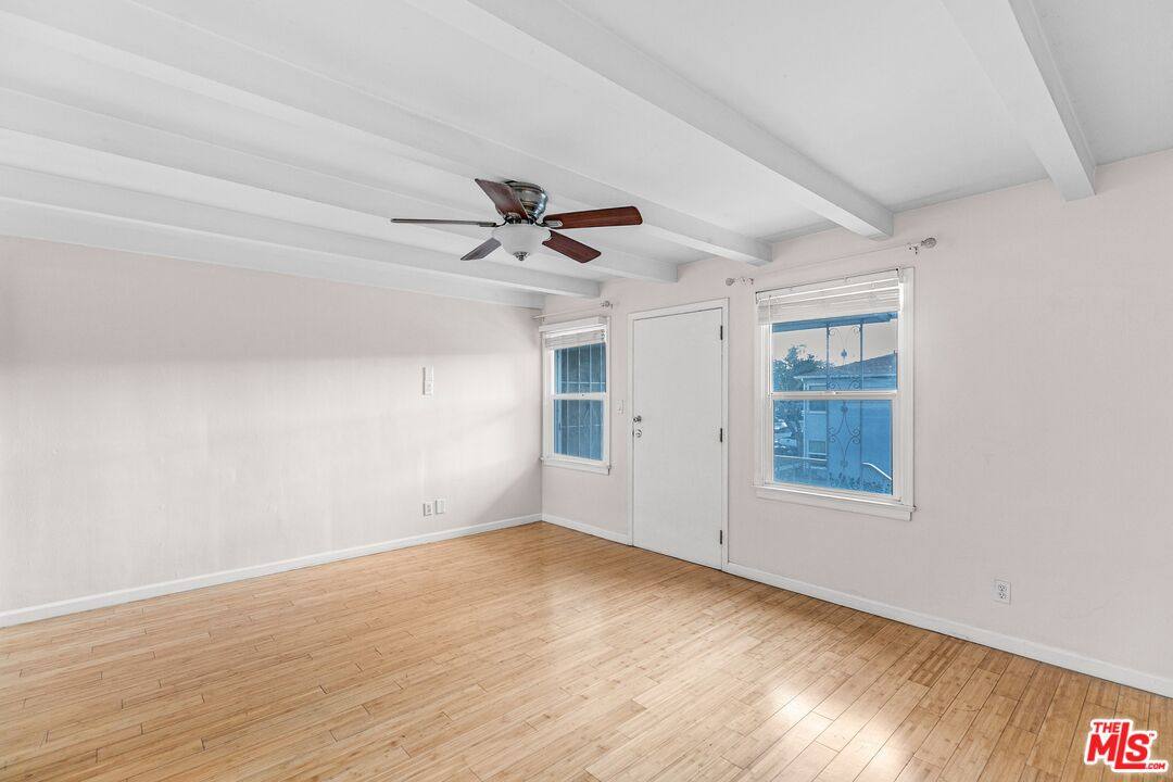 Apartment for rent at 3996 Berryman Ave, Los Angeles, CA 90066
