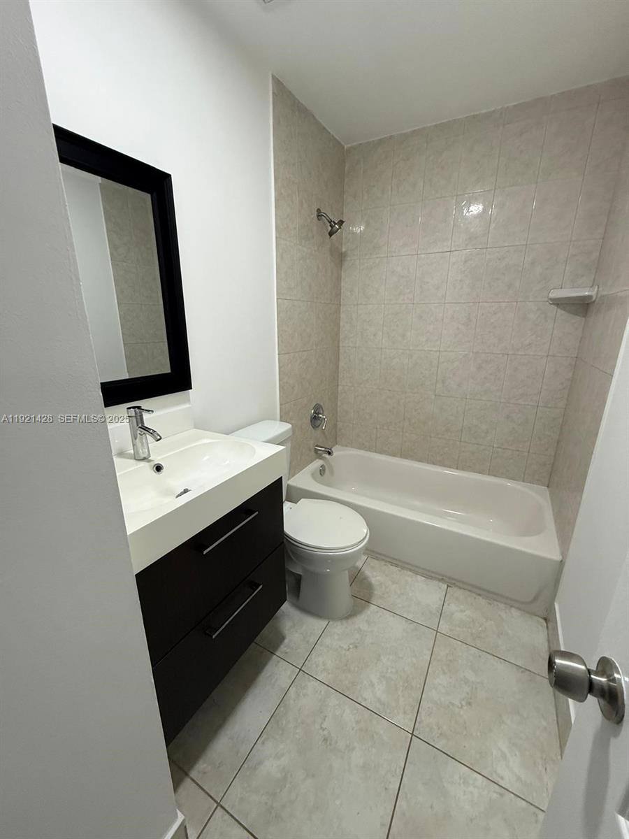 Townhouse for rent at 14111 SW 121st Place #4, Miami, FL 33186