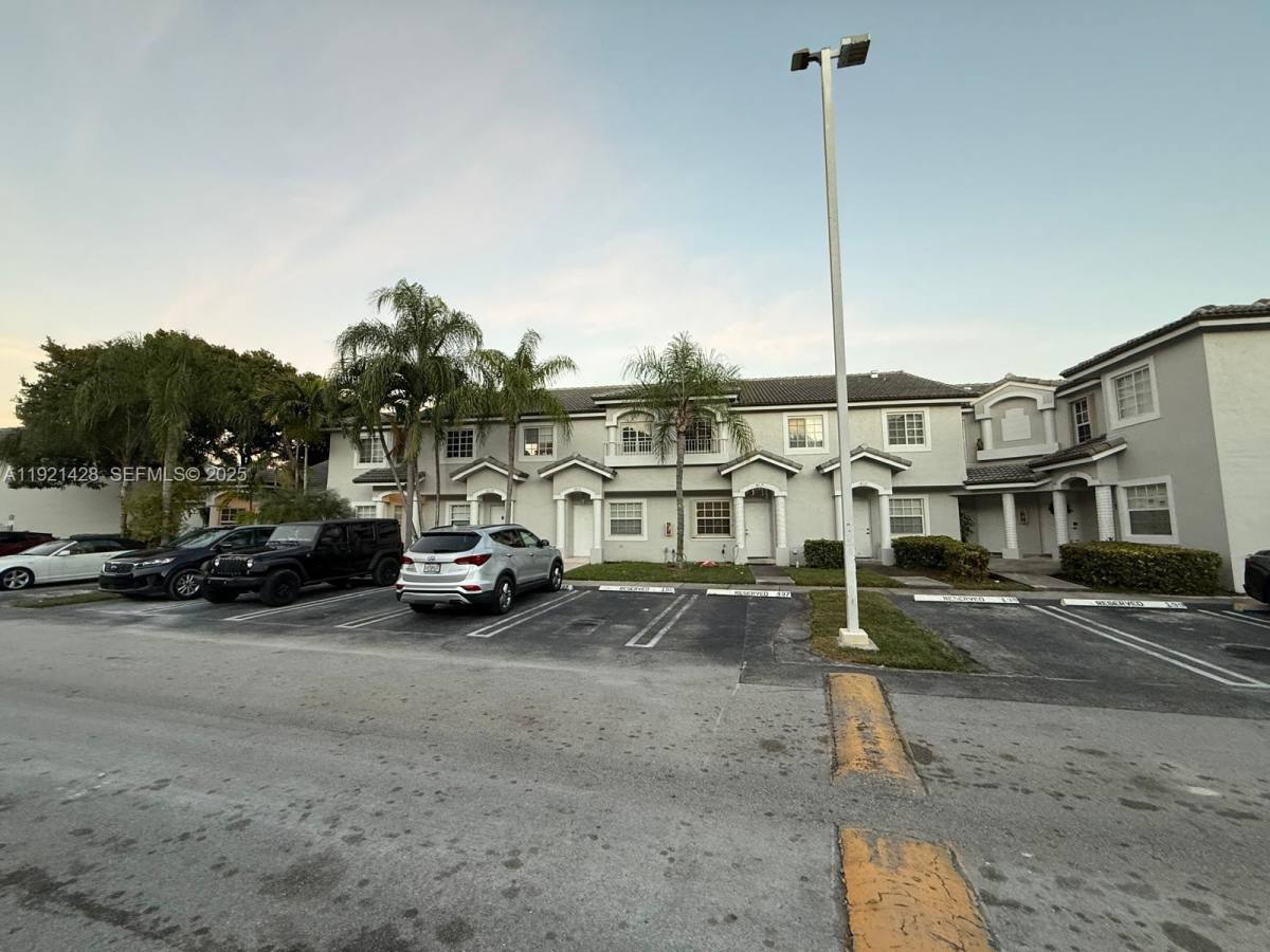 Townhouse for rent at 14111 SW 121st Place #4, Miami, FL 33186