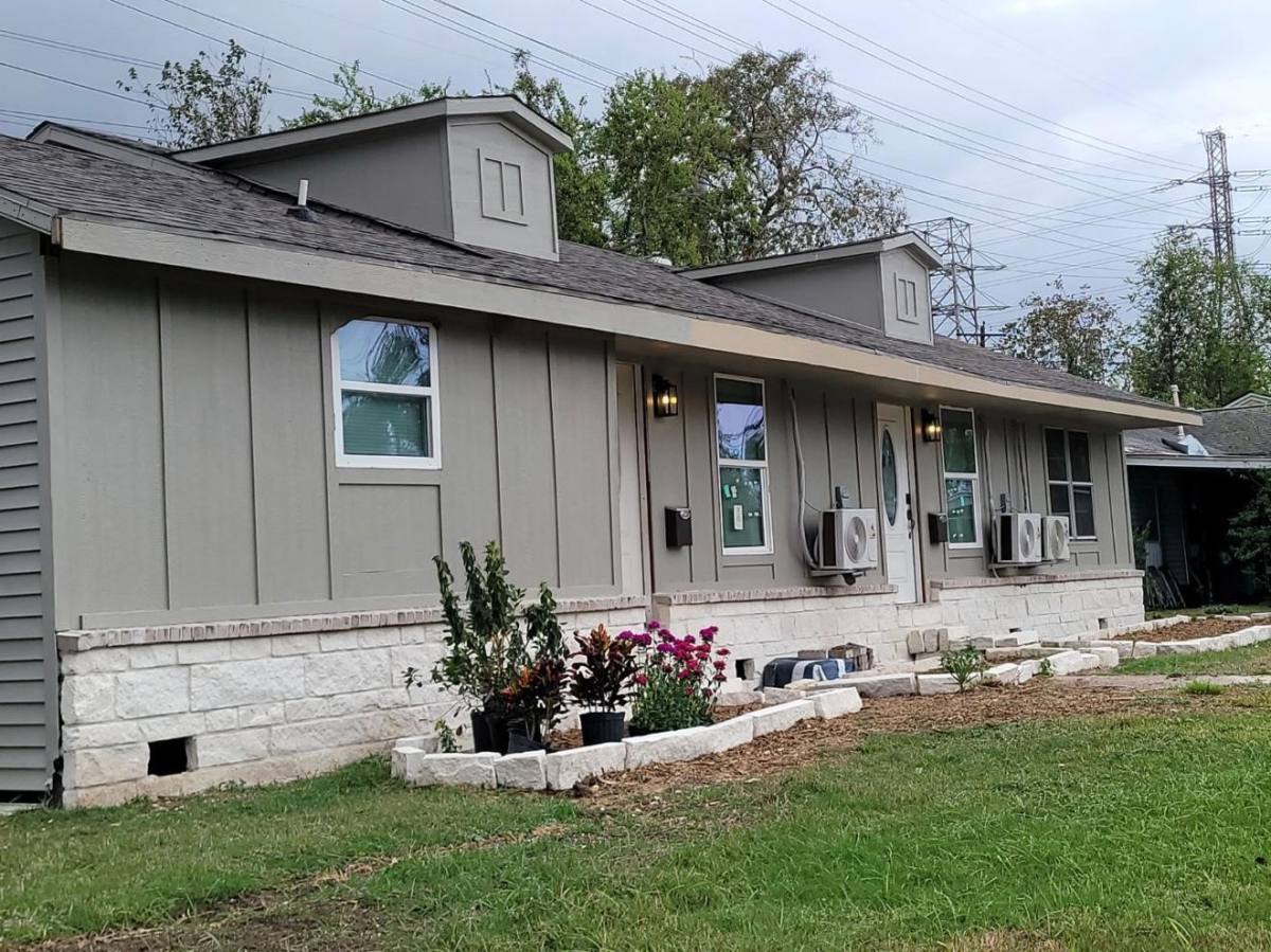Apartment for rent at 401 Trichelle St #401, Pasadena, TX 77506