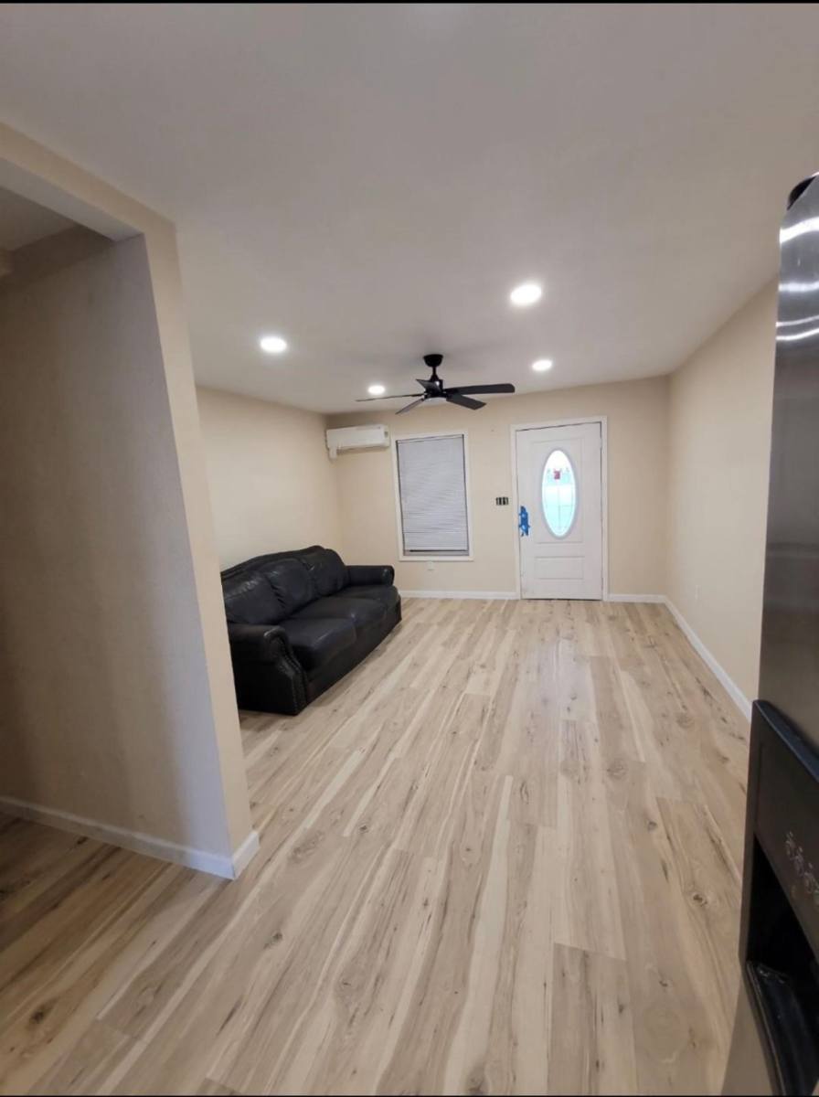 Apartment for rent at 401 Trichelle St #401, Pasadena, TX 77506