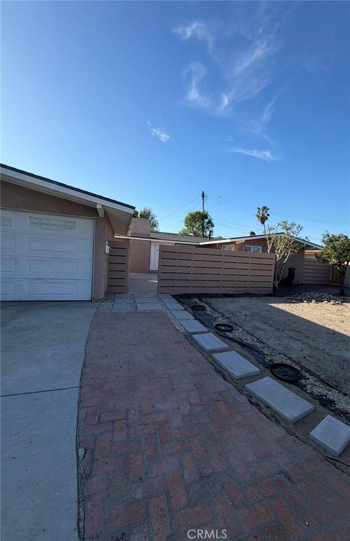 957 S Salem St #957, Anaheim, CA 92802 - Apartment For Rent - Image 1