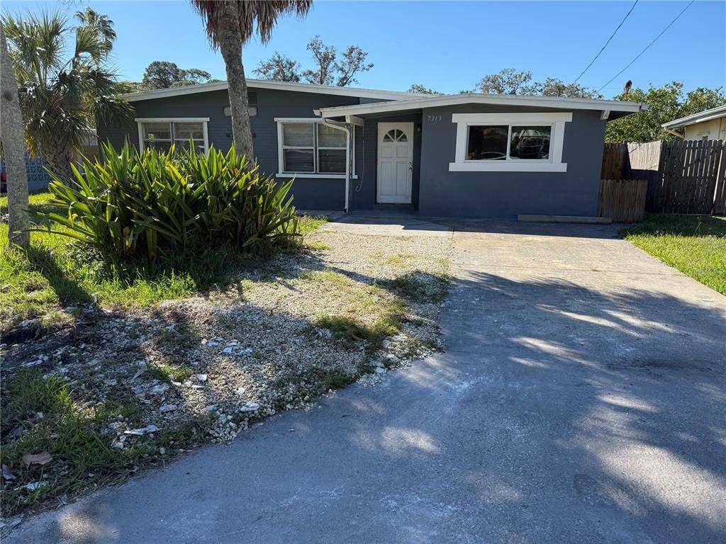 Apartment for rent at 7313 Royal Palm Dr, New Port Richey, FL 34652