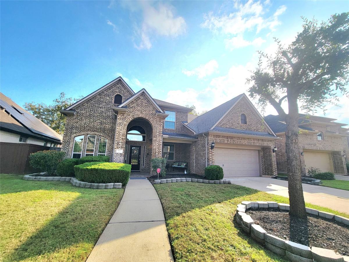Apartment for rent at 5822 Crawford Hill Lane, Sugar Land, TX 77479