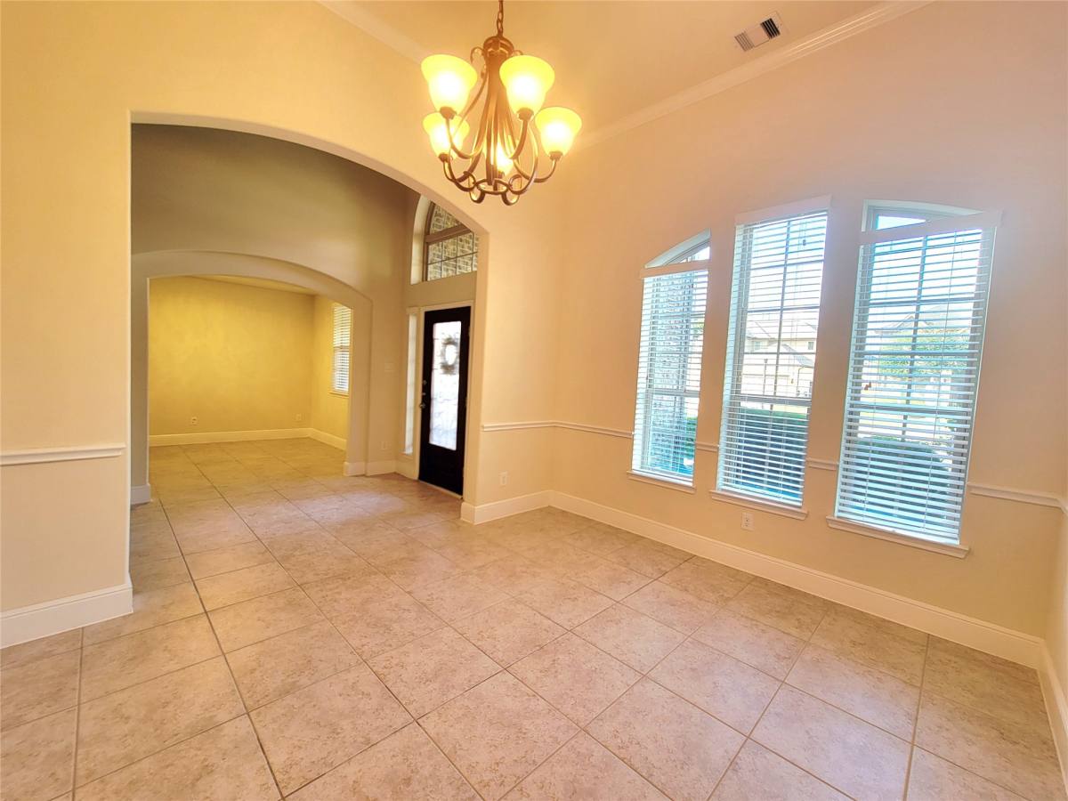Apartment for rent at 5822 Crawford Hill Lane, Sugar Land, TX 77479