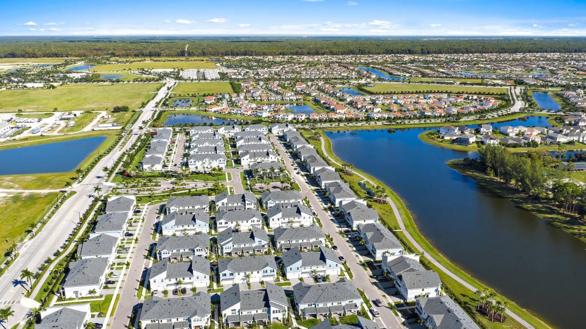 Townhouse for rent at 16377 Biltmore Landing, Loxahatchee, FL 33470