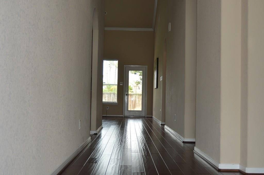 Apartment for rent at 111 S Rocky Point Circle #111, Spring, TX 77389