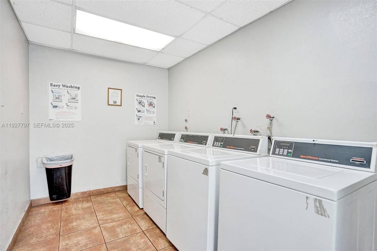Apartment for rent at 1595 NE 135th St #427, Miami, FL 33161