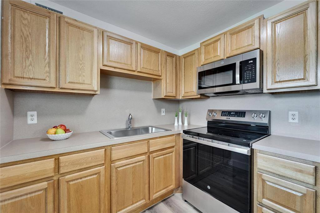 Condo for rent at 302 Andover Place S #302G156, Sun City Center, FL 33573