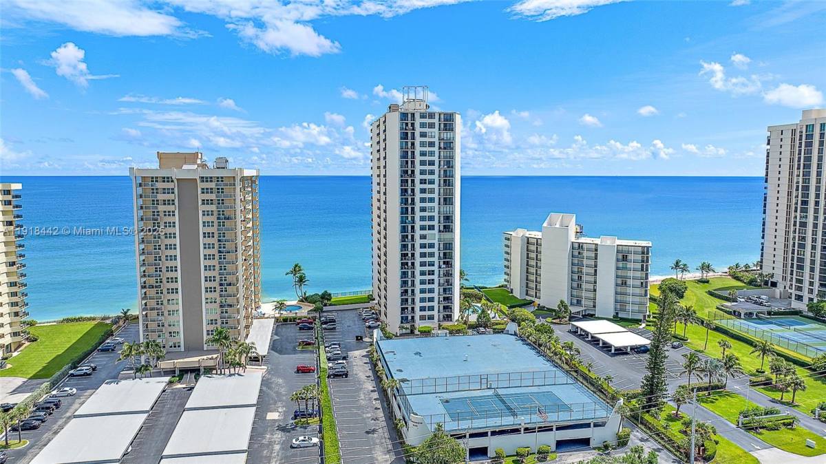 Apartment for rent at 5420 N Ocean Dr #305, West Palm Beach, FL 33404