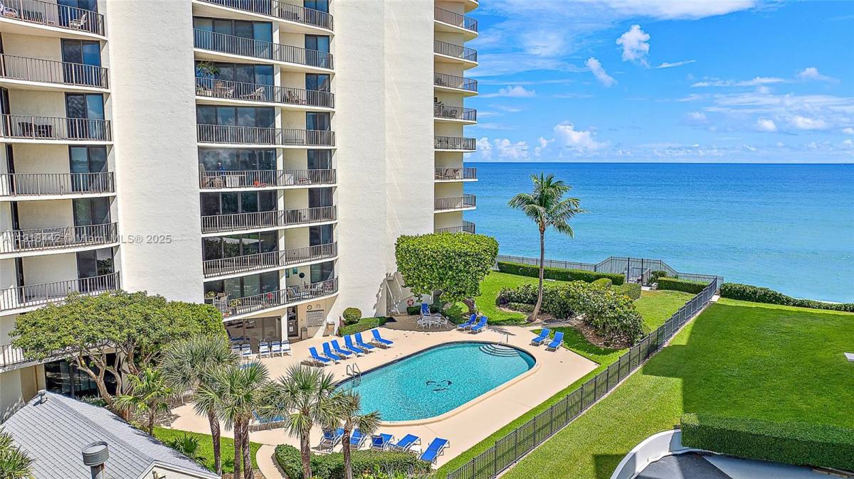 Apartment for rent at 5420 N Ocean Dr #305, West Palm Beach, FL 33404