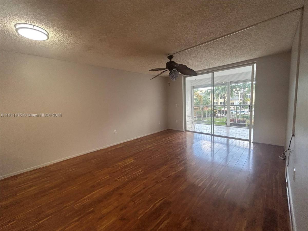 Condo for rent at 6750 Royal Palm Blvd #6750204E, Pompano Beach, FL 33063