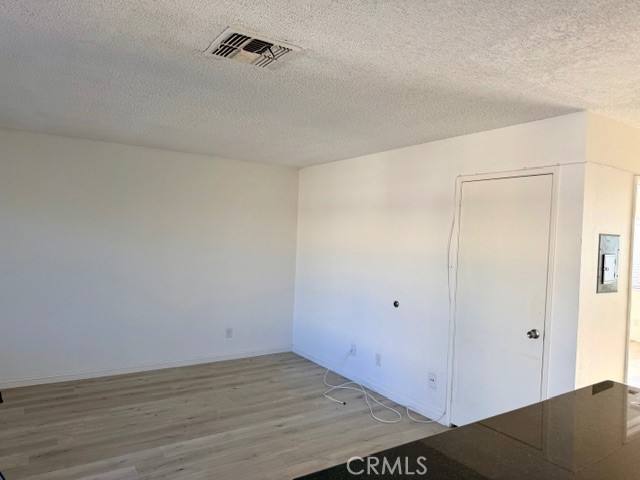 Apartment for rent at 1180 Crenshaw Blvd #212, Los Angeles, CA 90019