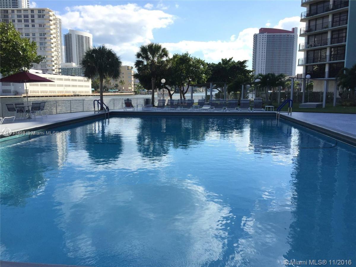 Apartment for rent at 200 Leslie Dr #827, Hallandale, FL 33009