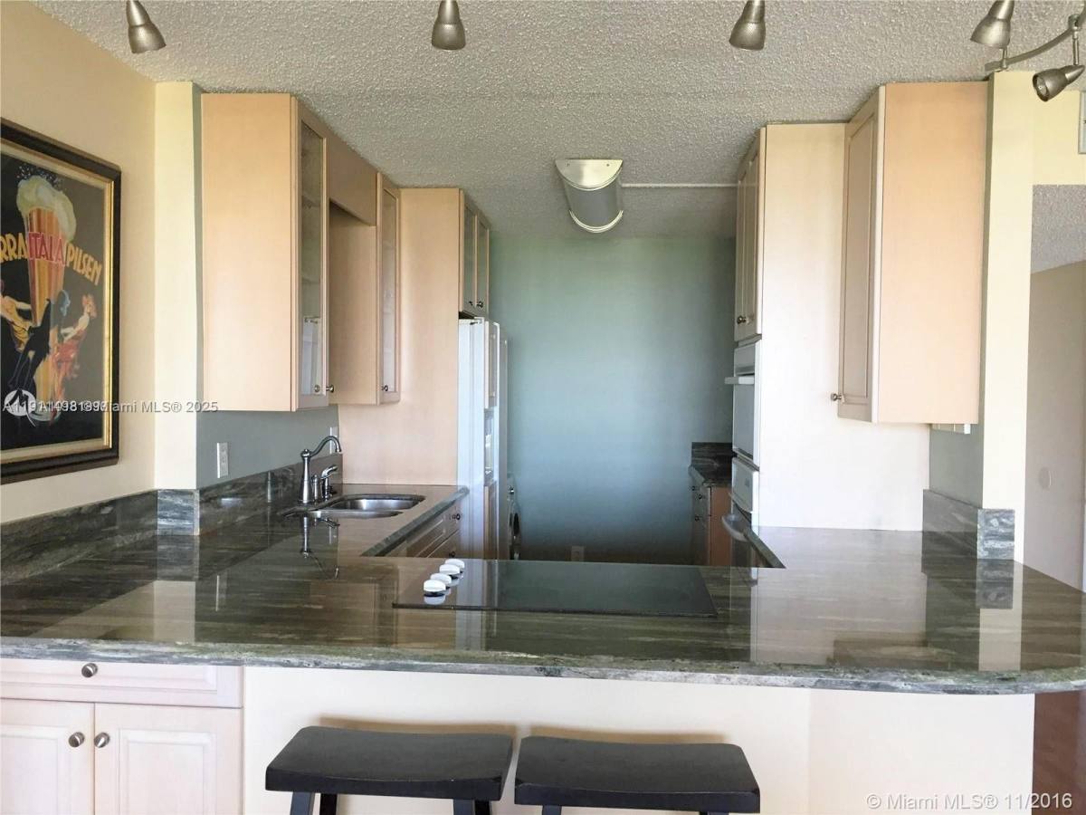 Apartment for rent at 200 Leslie Dr #827, Hallandale, FL 33009