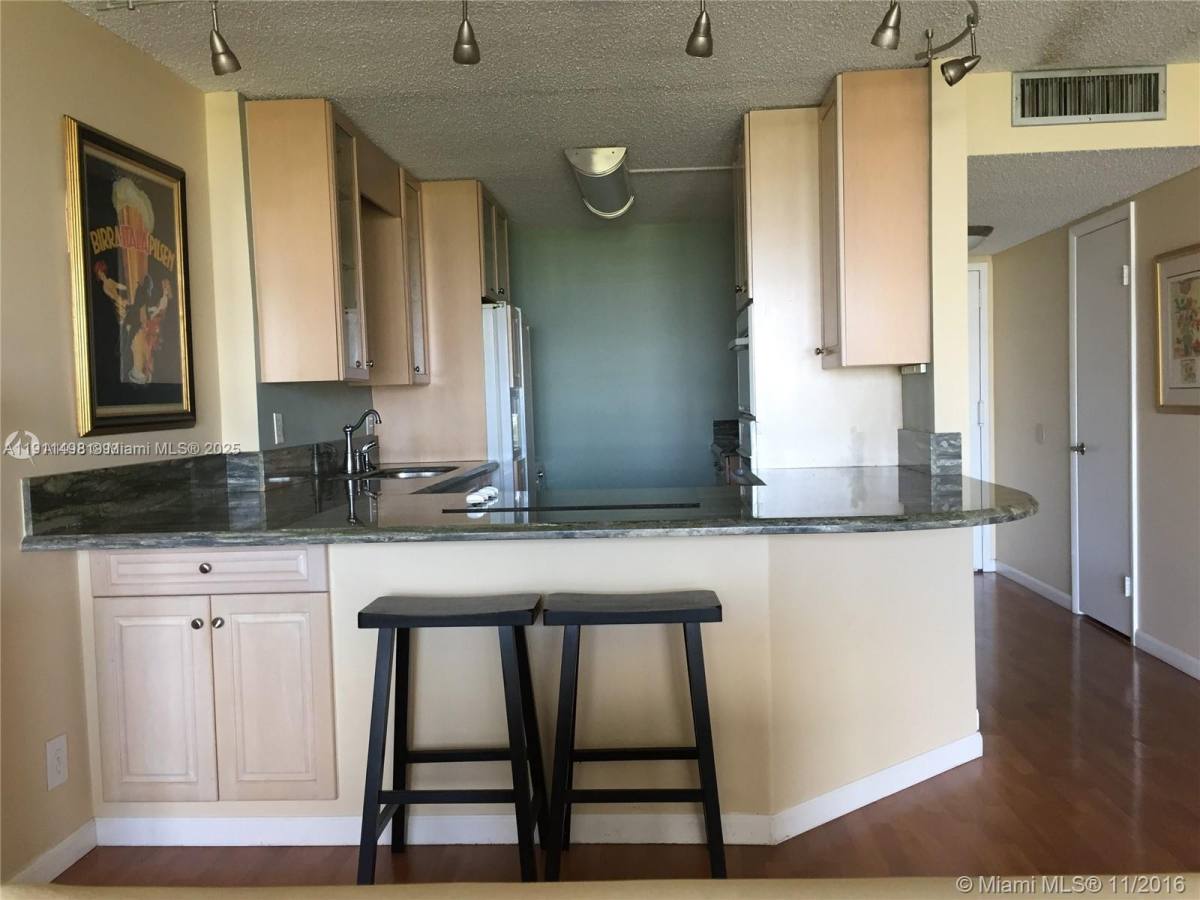 Apartment for rent at 200 Leslie Dr #827, Hallandale, FL 33009