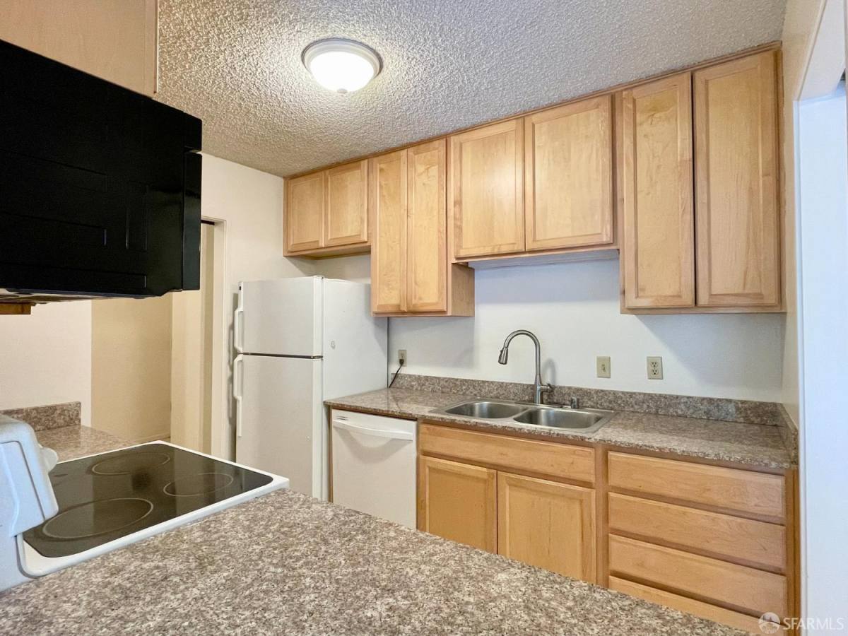 Apartment for rent at 400 Davey Glen Rd #4505, Belmont, CA 94002
