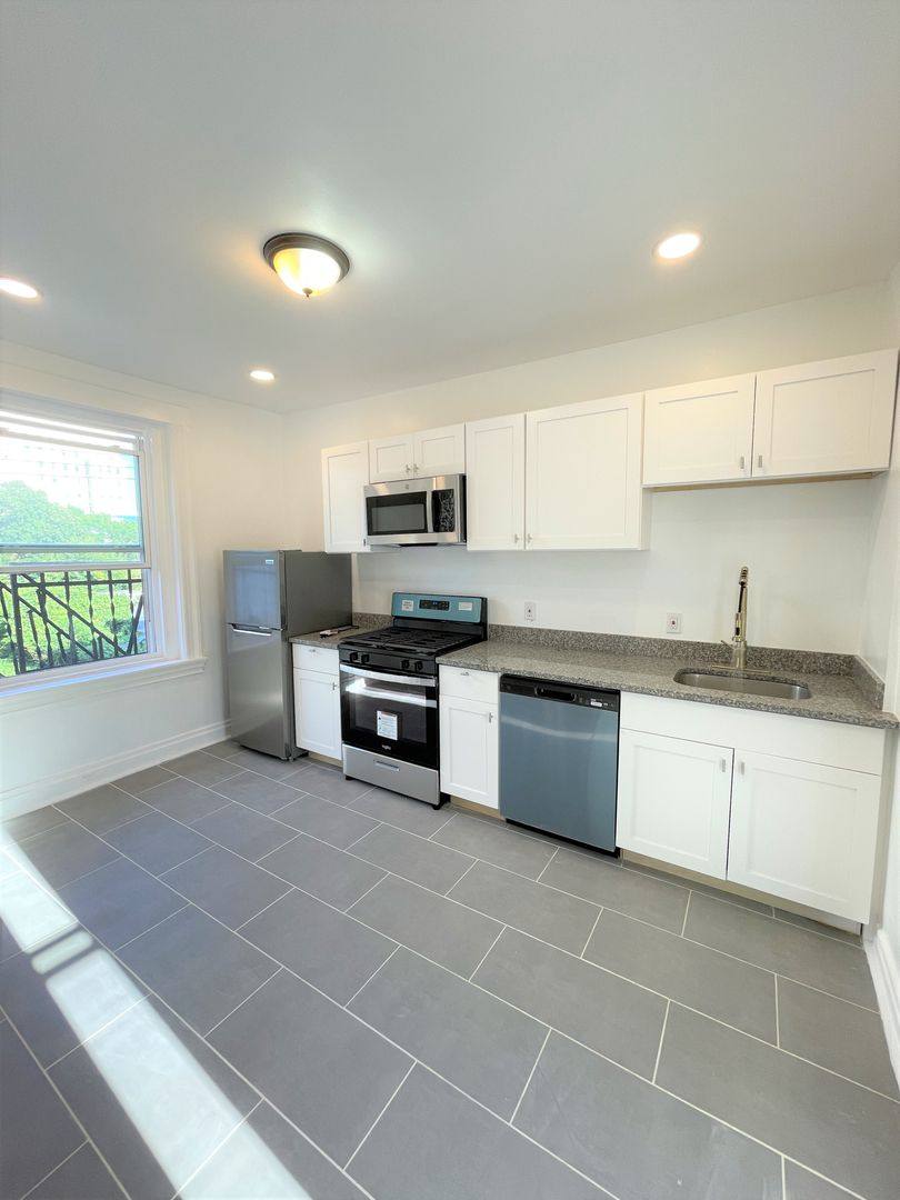 Apartment for rent at 107 Parkhurst St, Pittsburgh, PA 15212