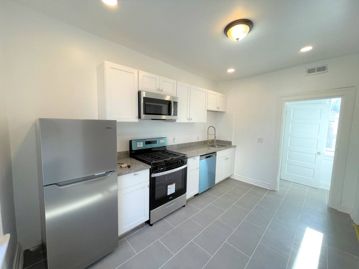 Apartment for rent at 107 Parkhurst St, Pittsburgh, PA 15212