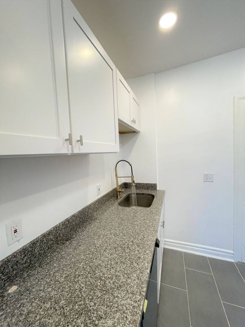 Apartment for rent at 107 Parkhurst St, Pittsburgh, PA 15212