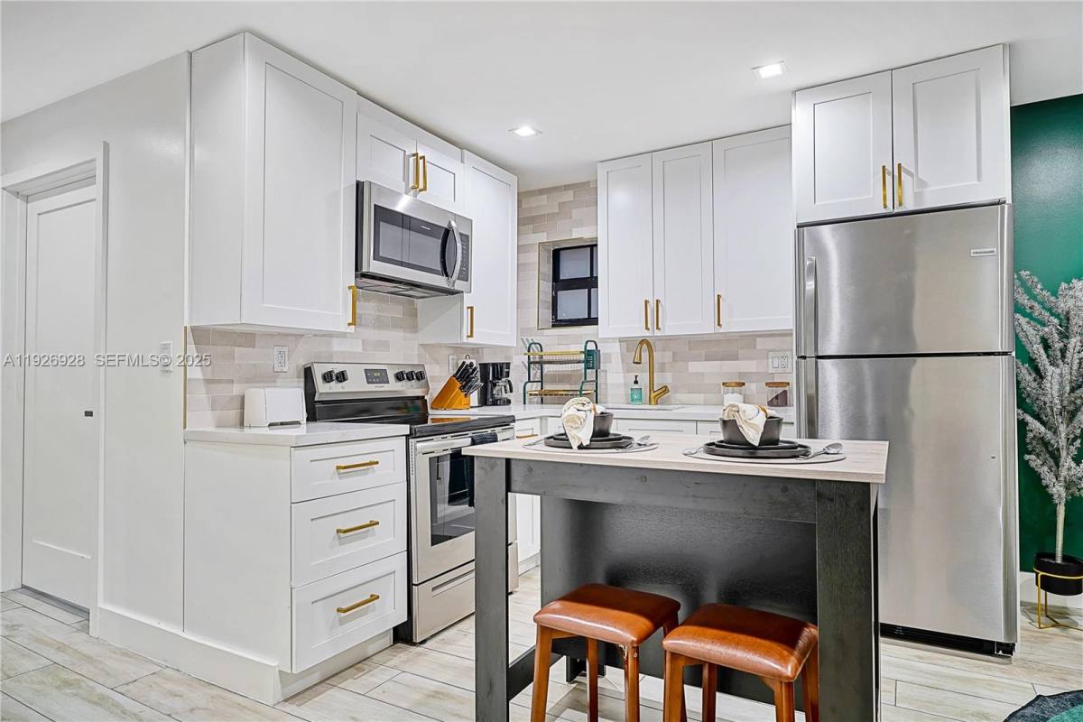 Apartment for rent at 1720 SW 11th St #2, Miami, FL 33135