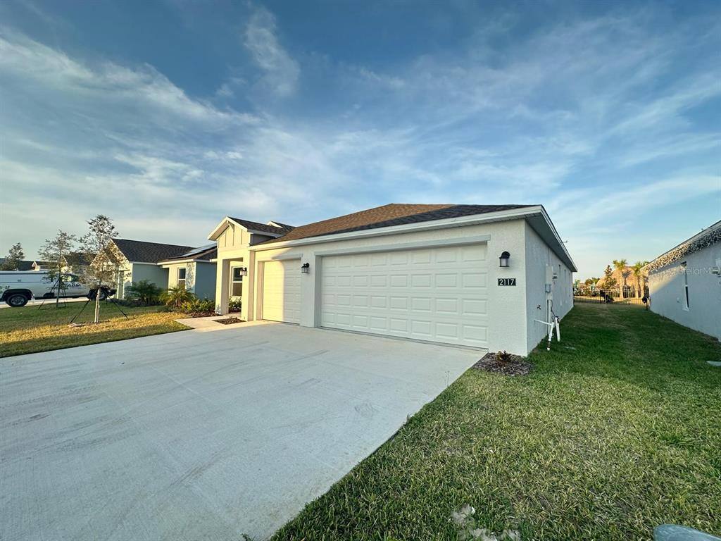 Apartment for rent at 2117 Lasso Loop, Eagle Lake, FL 33839