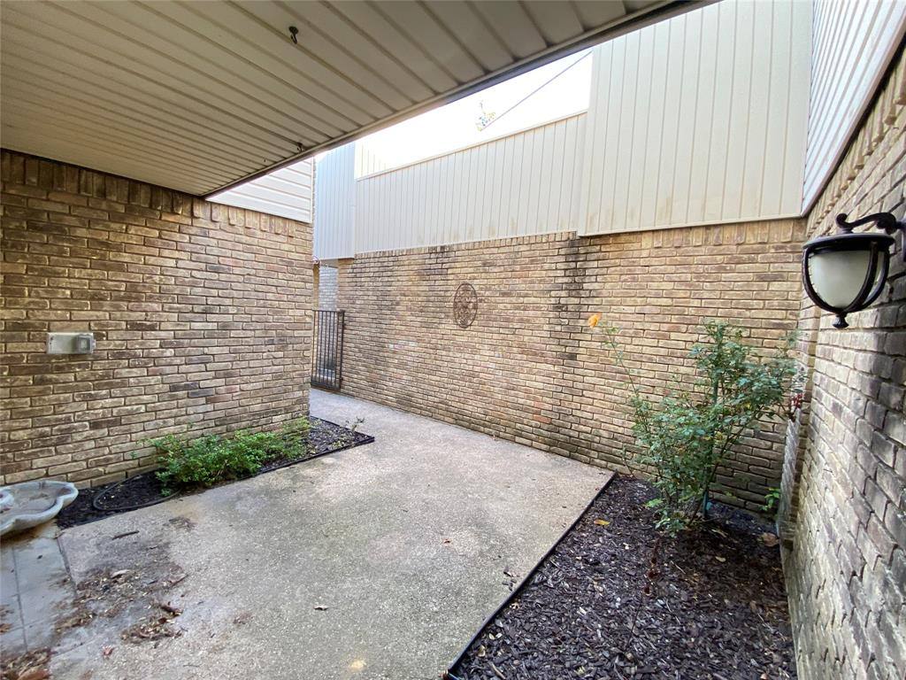 Apartment for rent at 606 Old Country Rd #606, Duncanville, TX 75137