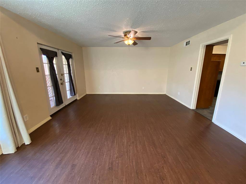 Apartment for rent at 606 Old Country Rd #606, Duncanville, TX 75137