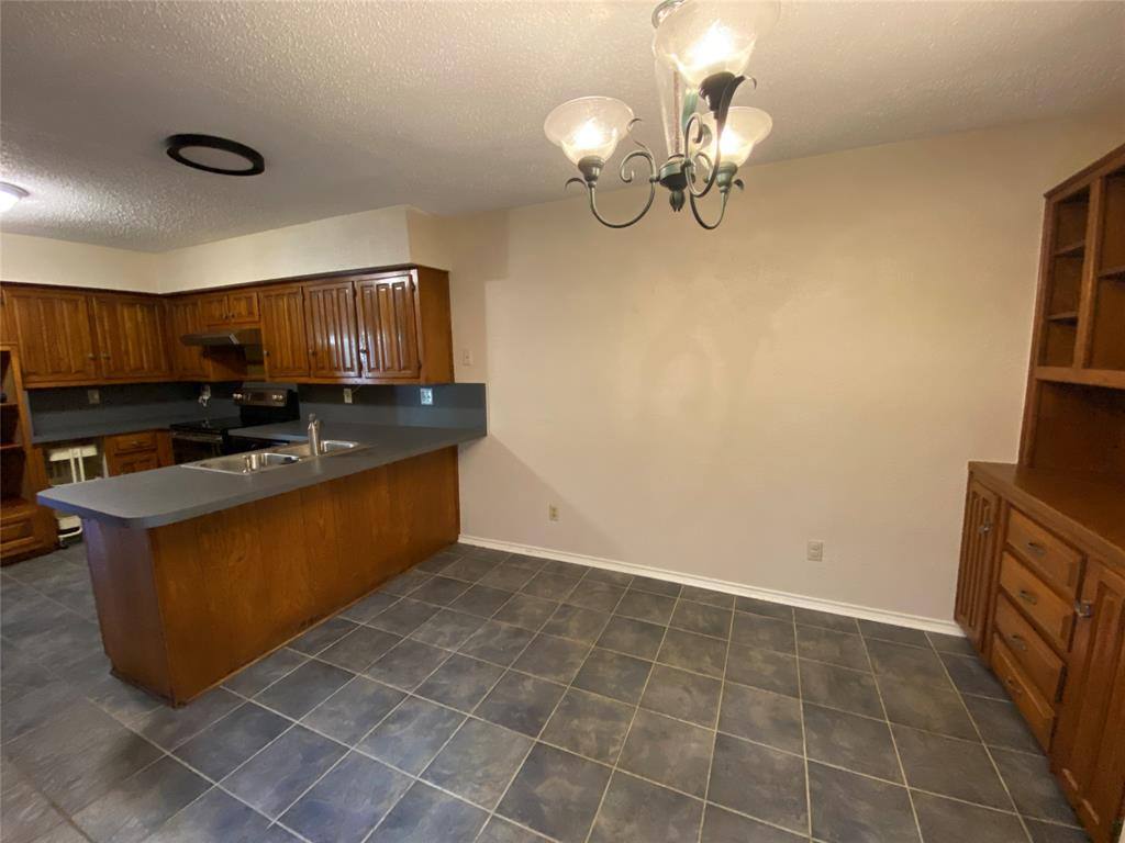 Apartment for rent at 606 Old Country Rd #606, Duncanville, TX 75137