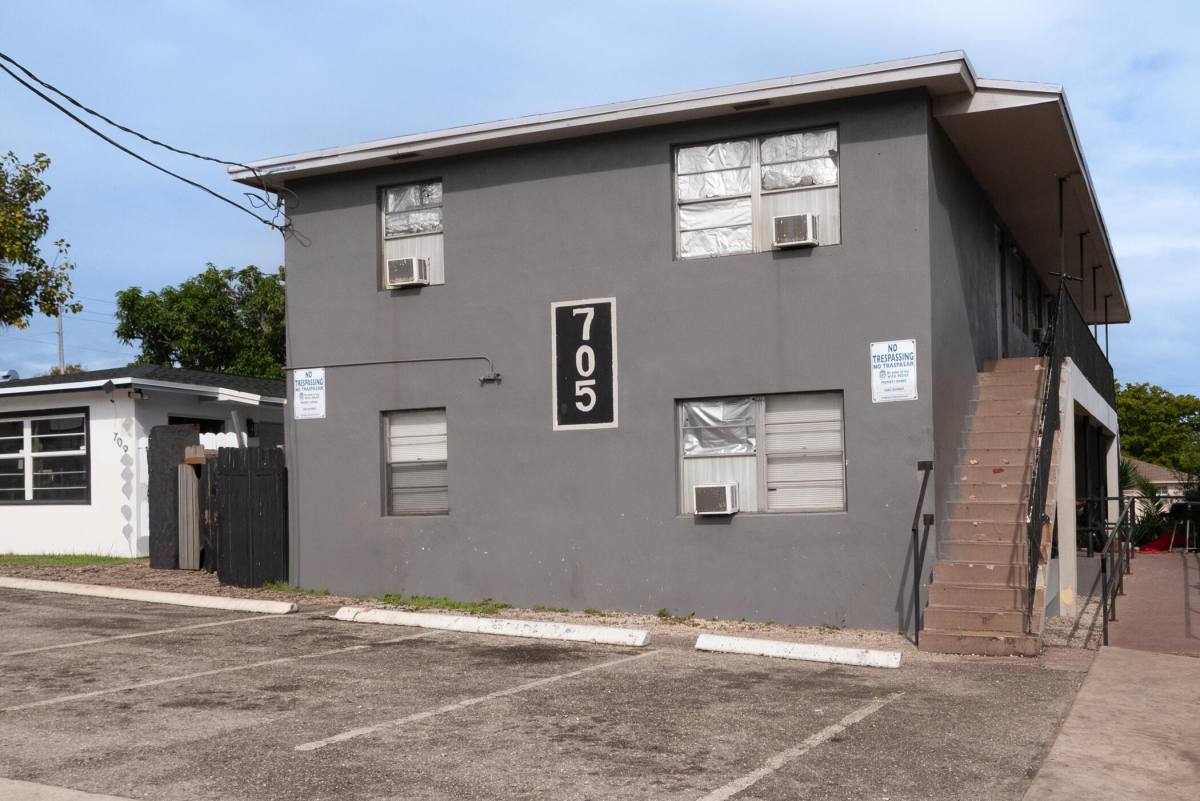 Apartment for rent at 705 13th St #705-4, West Palm Beach, FL 33401