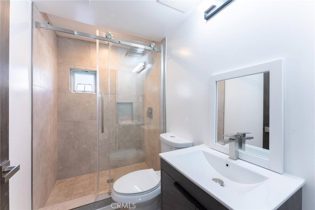 Townhouse for rent at 6845 Haskell Ave #1, Van Nuys, CA 91406