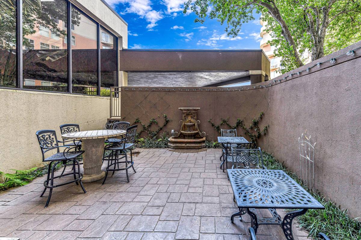 Apartment for rent at 3525 Sage Rd #1115, Houston, TX 77056