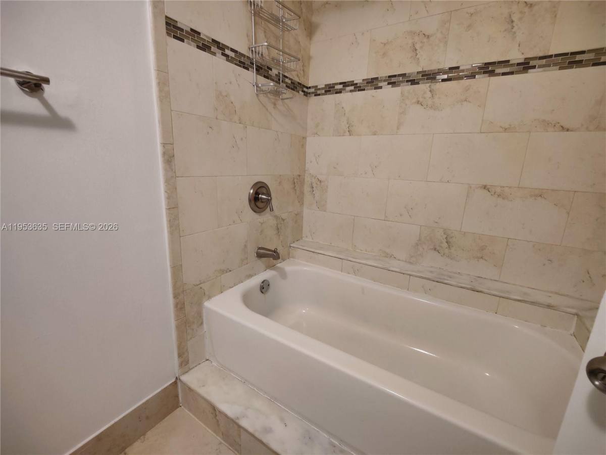 Townhouse for rent at 181 Wimbledon Lakes Dr #181, Fort Lauderdale, FL 33324